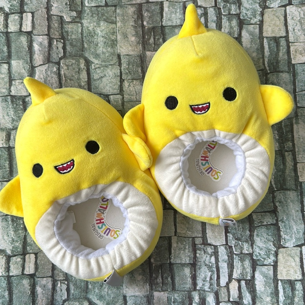 Original Squishmallows Shark Slippers Sz 13/1